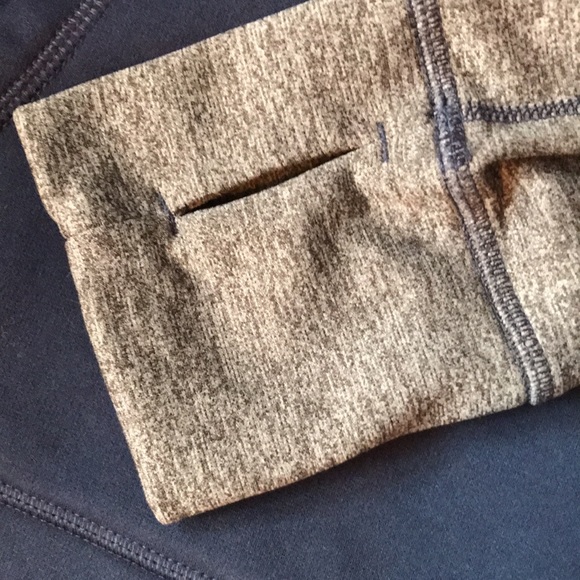 COPY - Nike thermafit Detroit Tigers navy w grey sleeves hoodie EUC - Picture 5 of 7